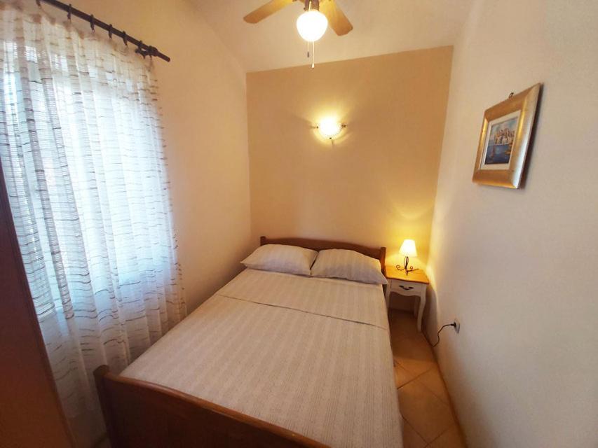 Apartments Carmen Vinisce Bagian luar foto